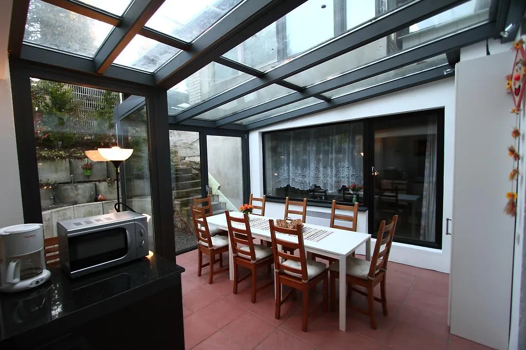 Christianes Gaestehaus Dusseldorf Homestay